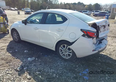 2017 Toyota Yaris Ia из США, поврежденный, VIN 3MYDLBYV4HY158140